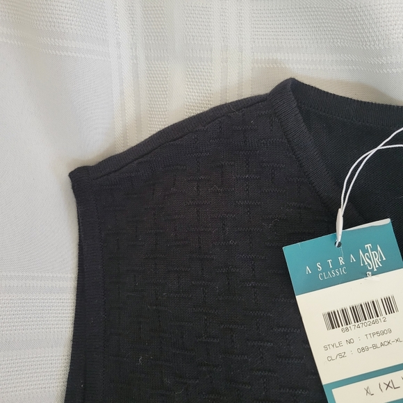 Astra Classic Textured Knit Black Sweater Vest Men's X-Large NWT - Picture 9 of 9